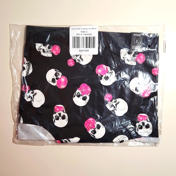 ❤️NWT VINTAGE TORRID BUBBLEGUM SKULL PRINT BOYSHORT PANTY - HALLOWEEN - Picture 3 of 8